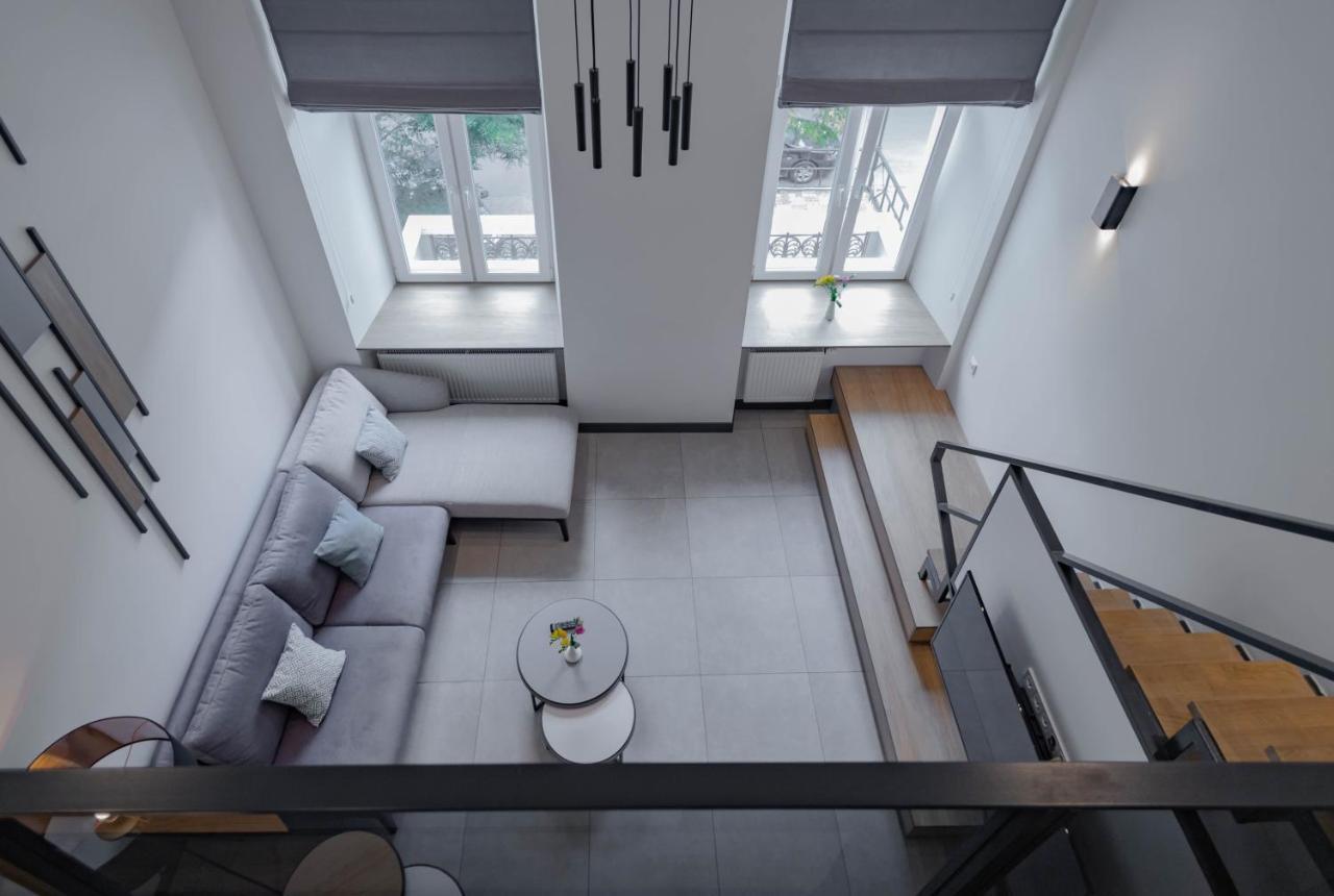 Duke Apartment